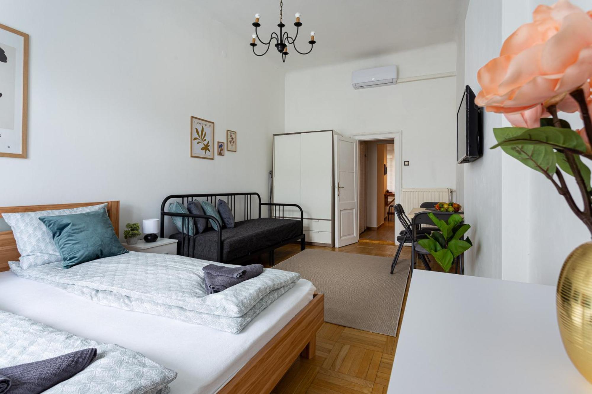 Urania Apartments ブダペスト エクステリア 写真